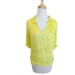 NEW RAIN + ROSE women's short sleeve v-neck blouse in yellow